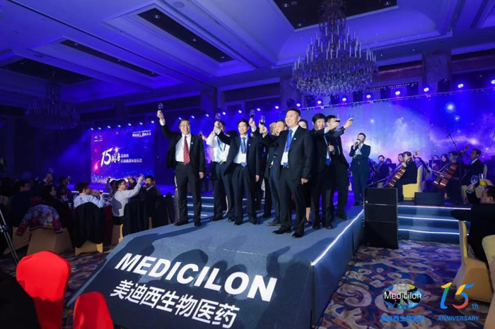 esballCEO陈春麟携高管团队敬酒