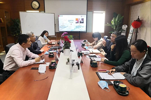 esball陈春麟博士、化学部及生物部高级副总裁任峰博士、商务发展部副总裁蔡金娜博士周到欢迎钻研院一行，并介绍了公司情况。