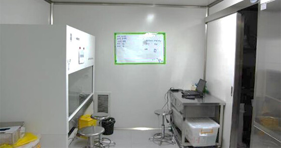 操作室-表室