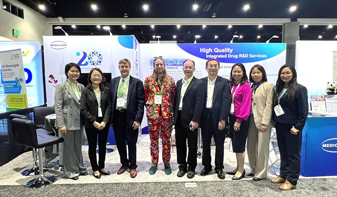 2024AACR回首 | esball见证“国产”新分子高光时刻